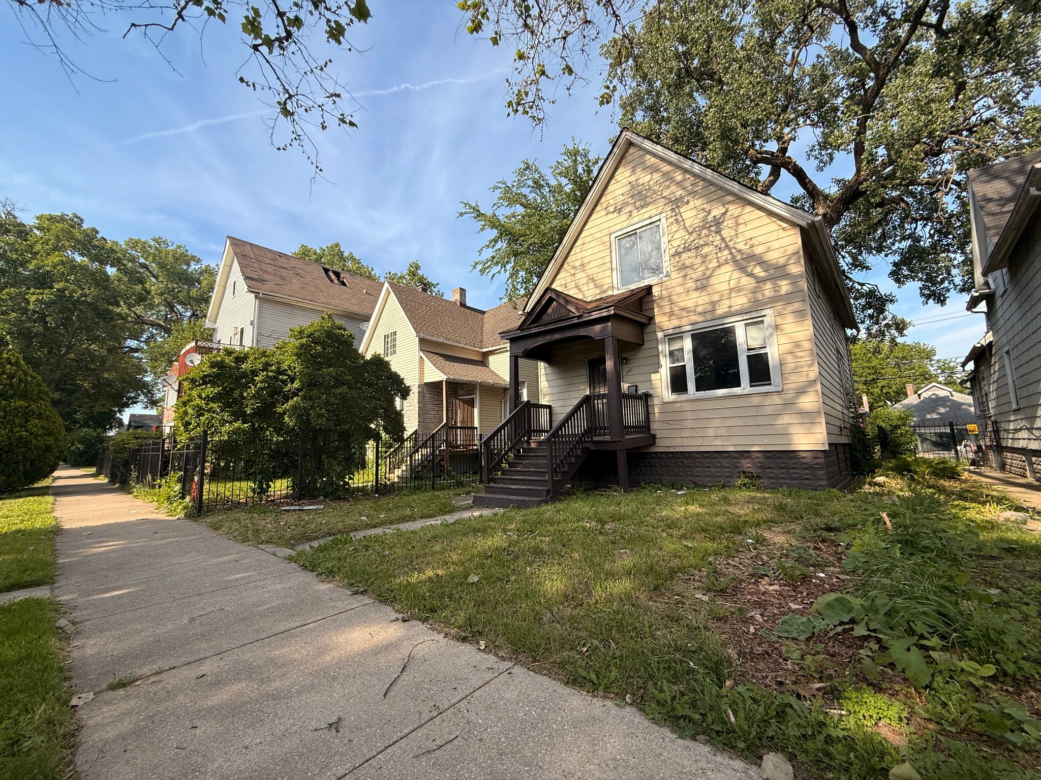 Chicago Apartment: 8849 s Wallace