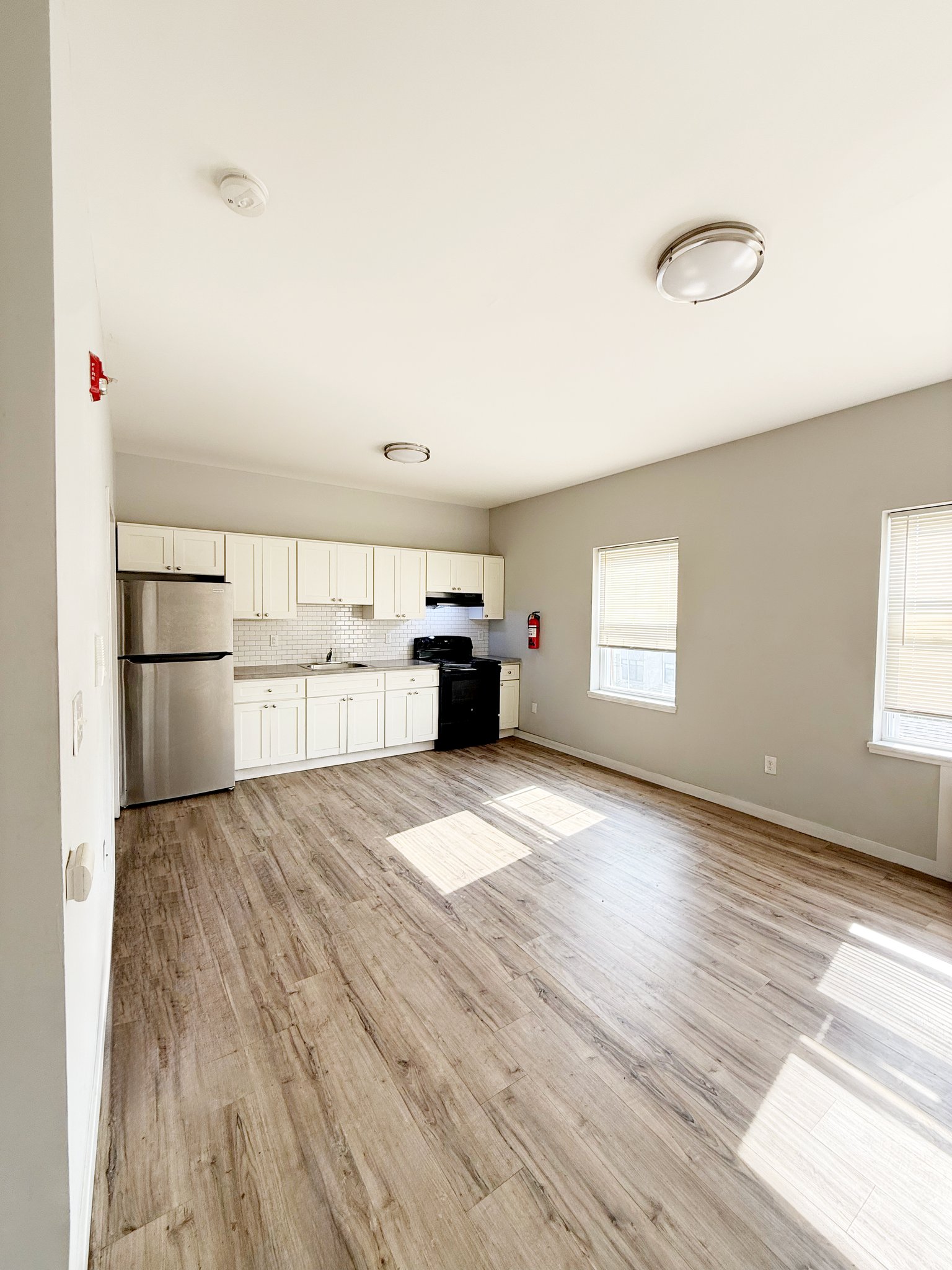 Paterson Apartment: 146 Hamilton Ave