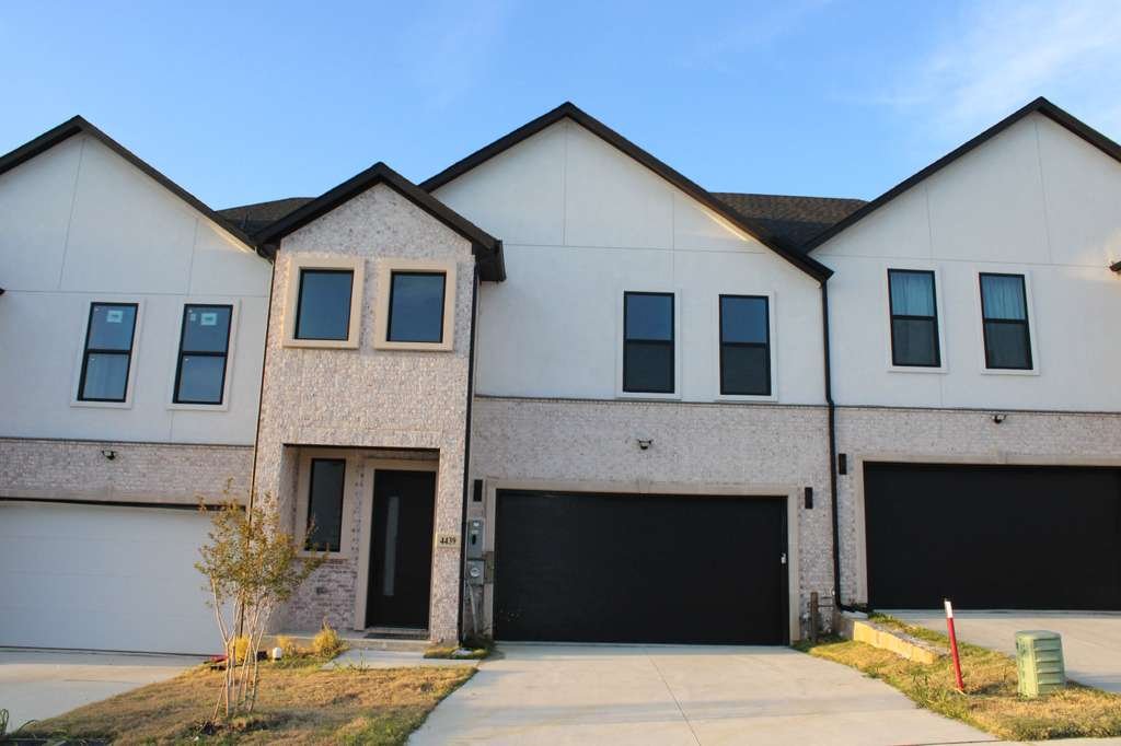 Irving Townhome: 4443 Fatima Drive