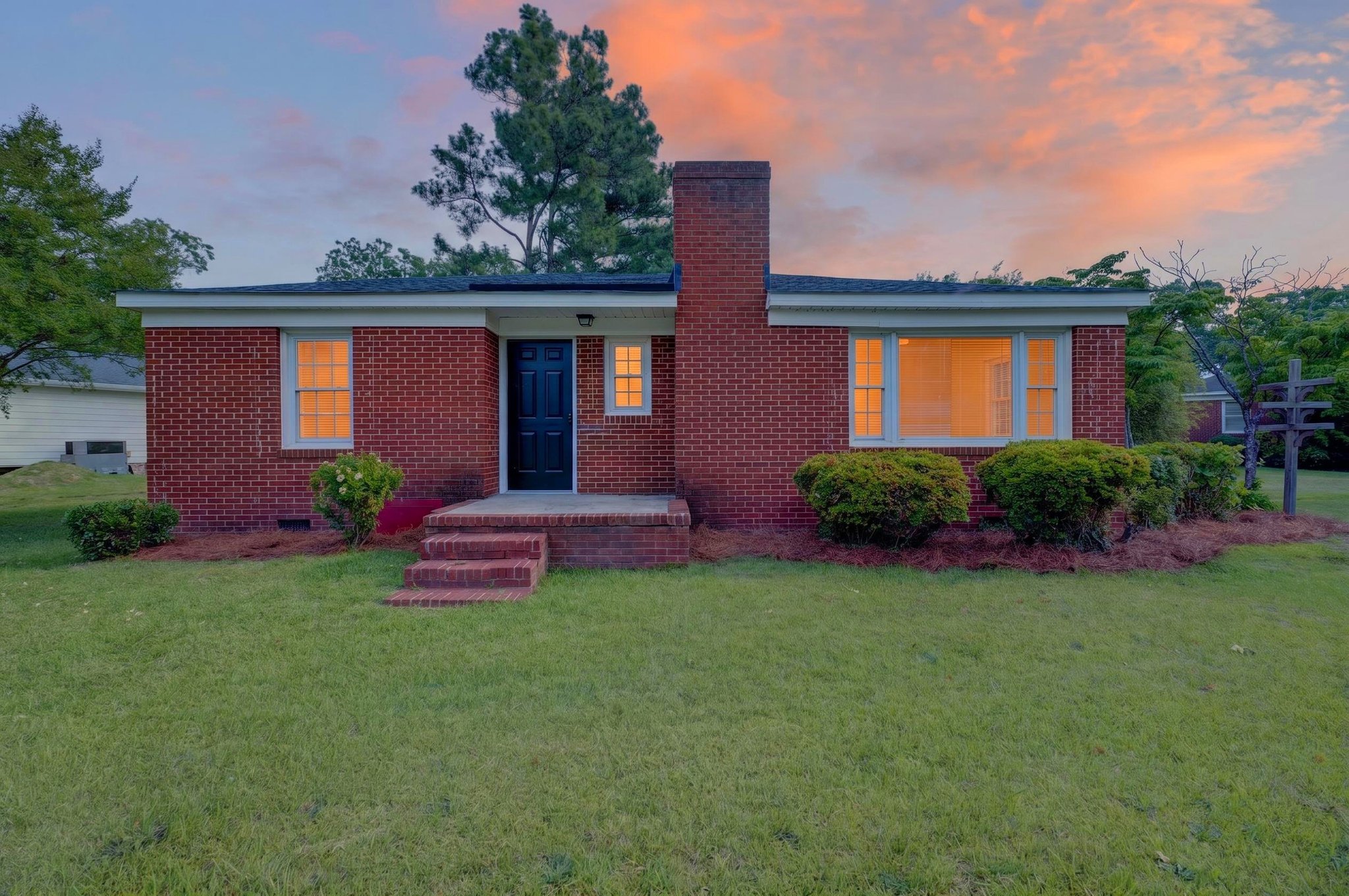 Greenville House: 2813 Jackson Dr