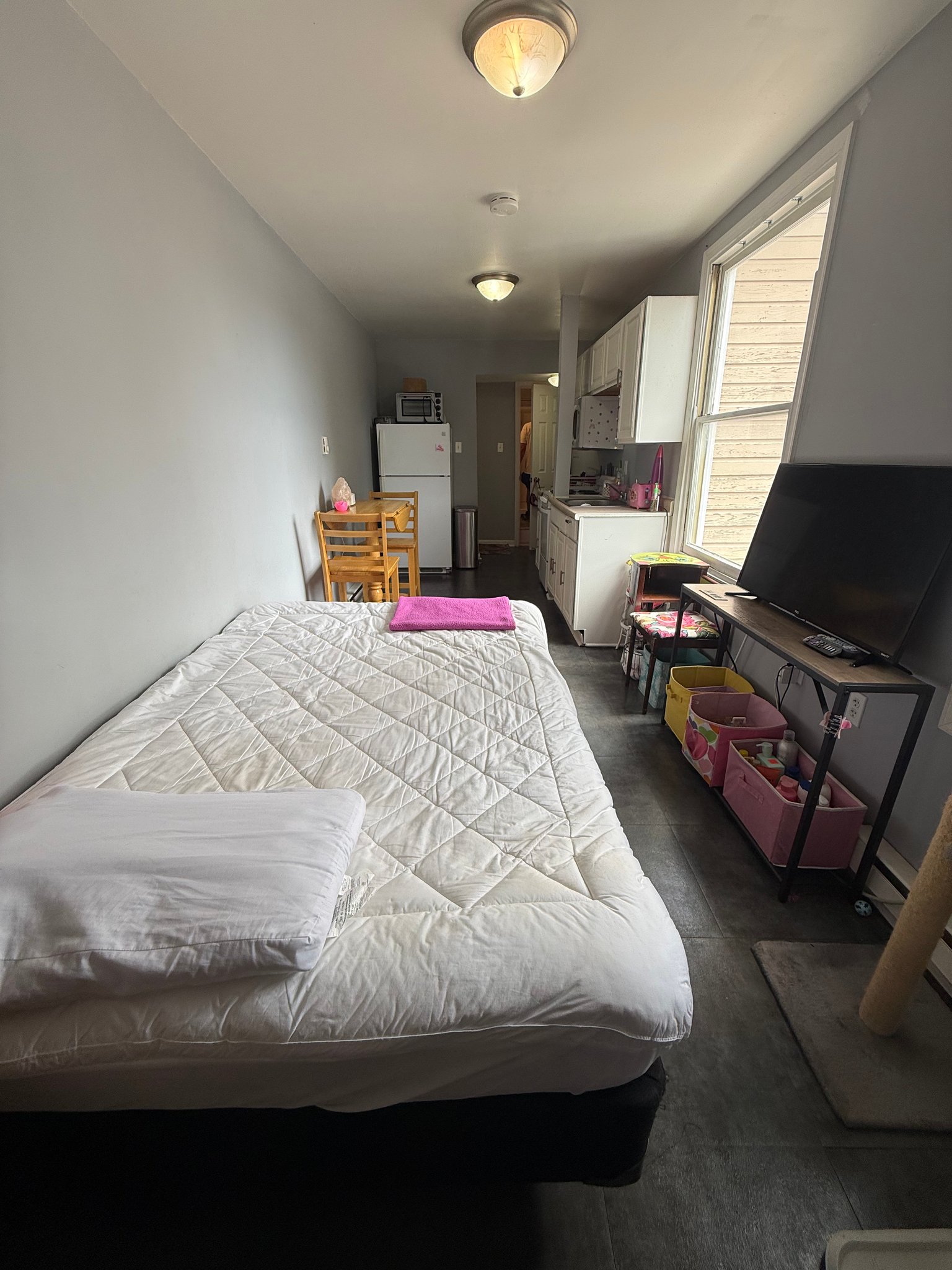 Winchester Apartment: 406 N Loudoun St
