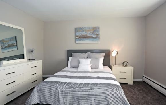 Secane Apartment: 333 North Ave