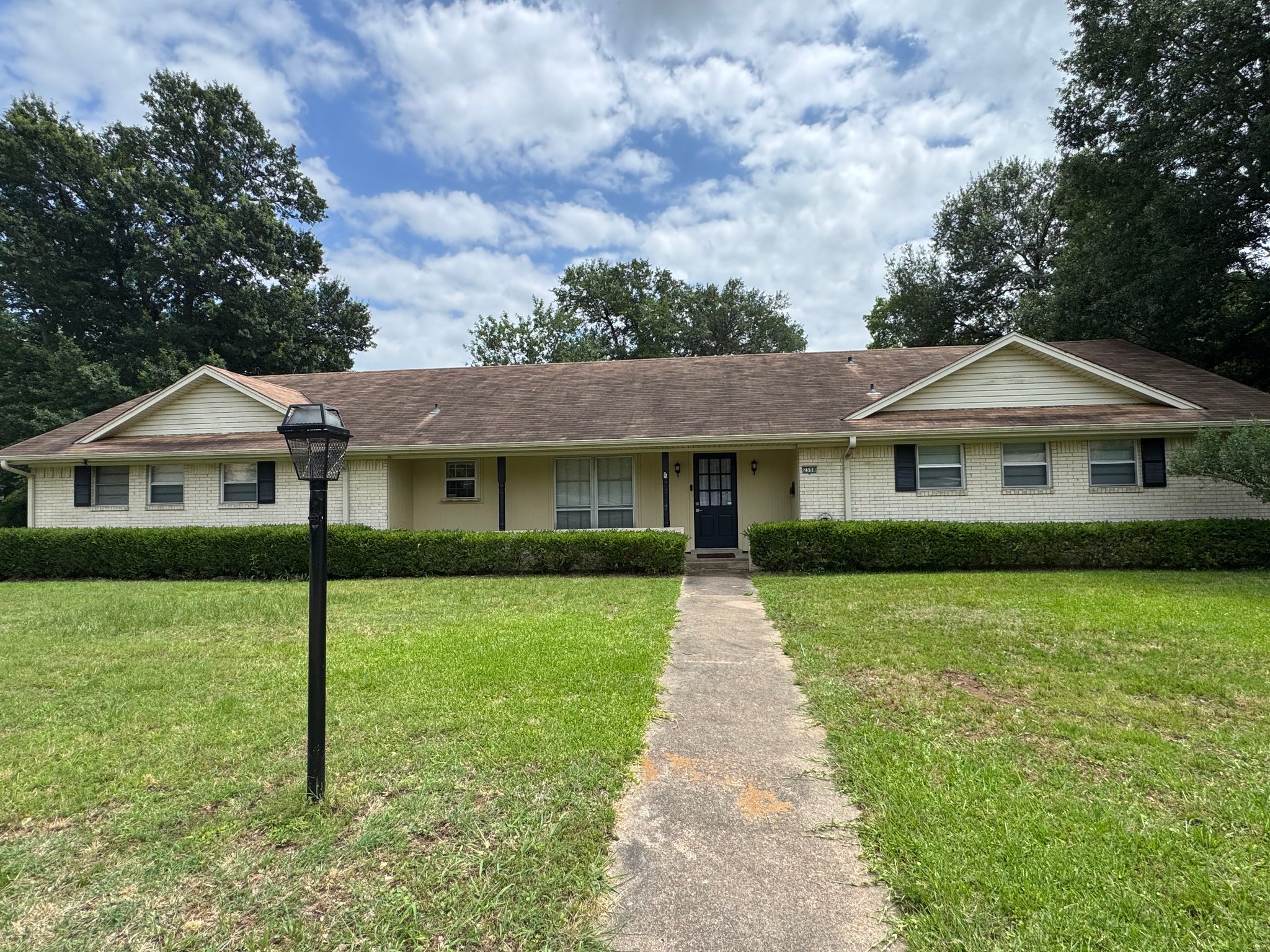 Paris House: 2598 Clark Lane