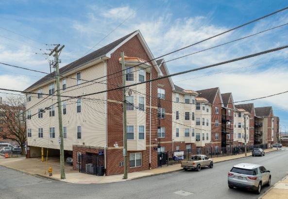 Wilmington Apartment: 225 W 4th St