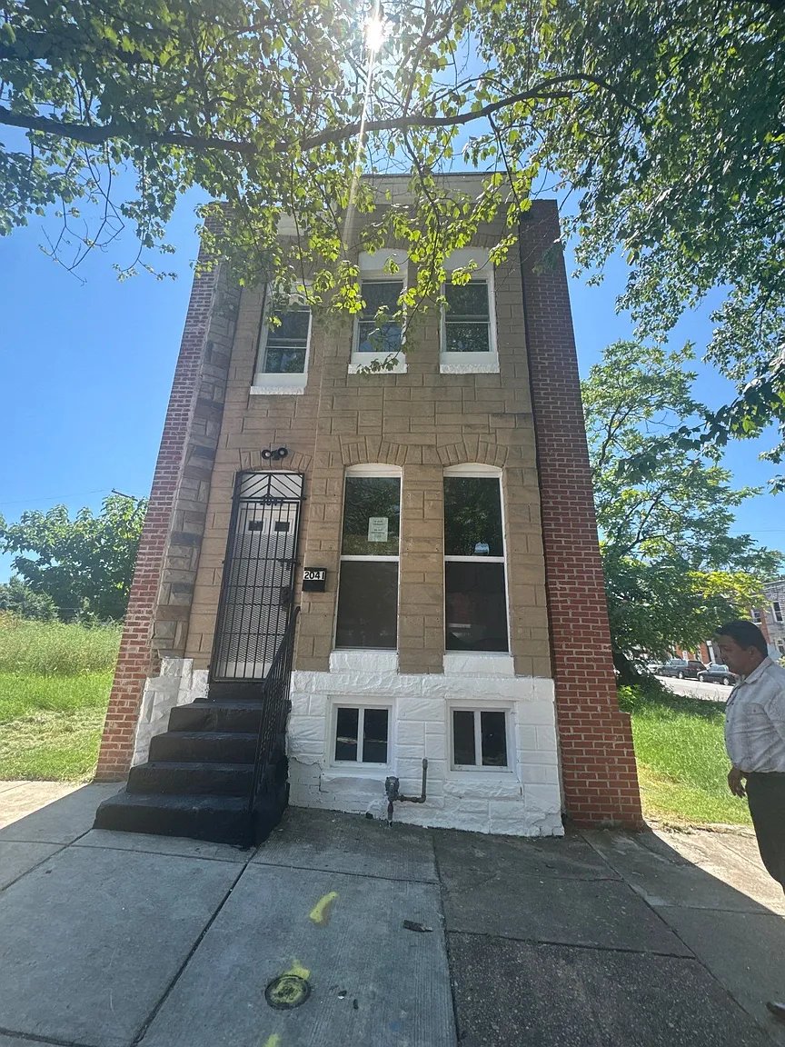 Baltimore House: 2041 Harlem Ave