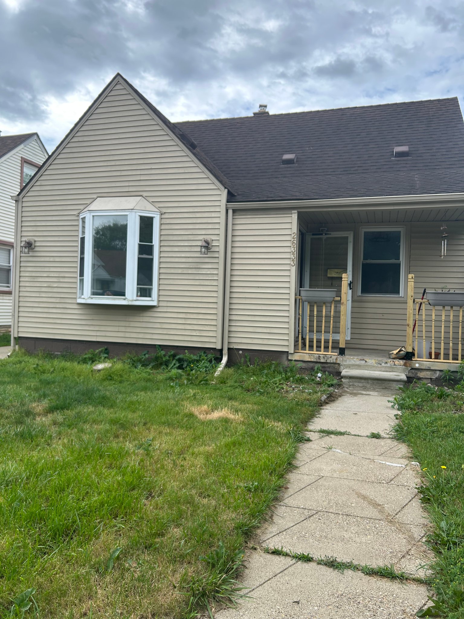Dearborn Heights House: 26333 Eton