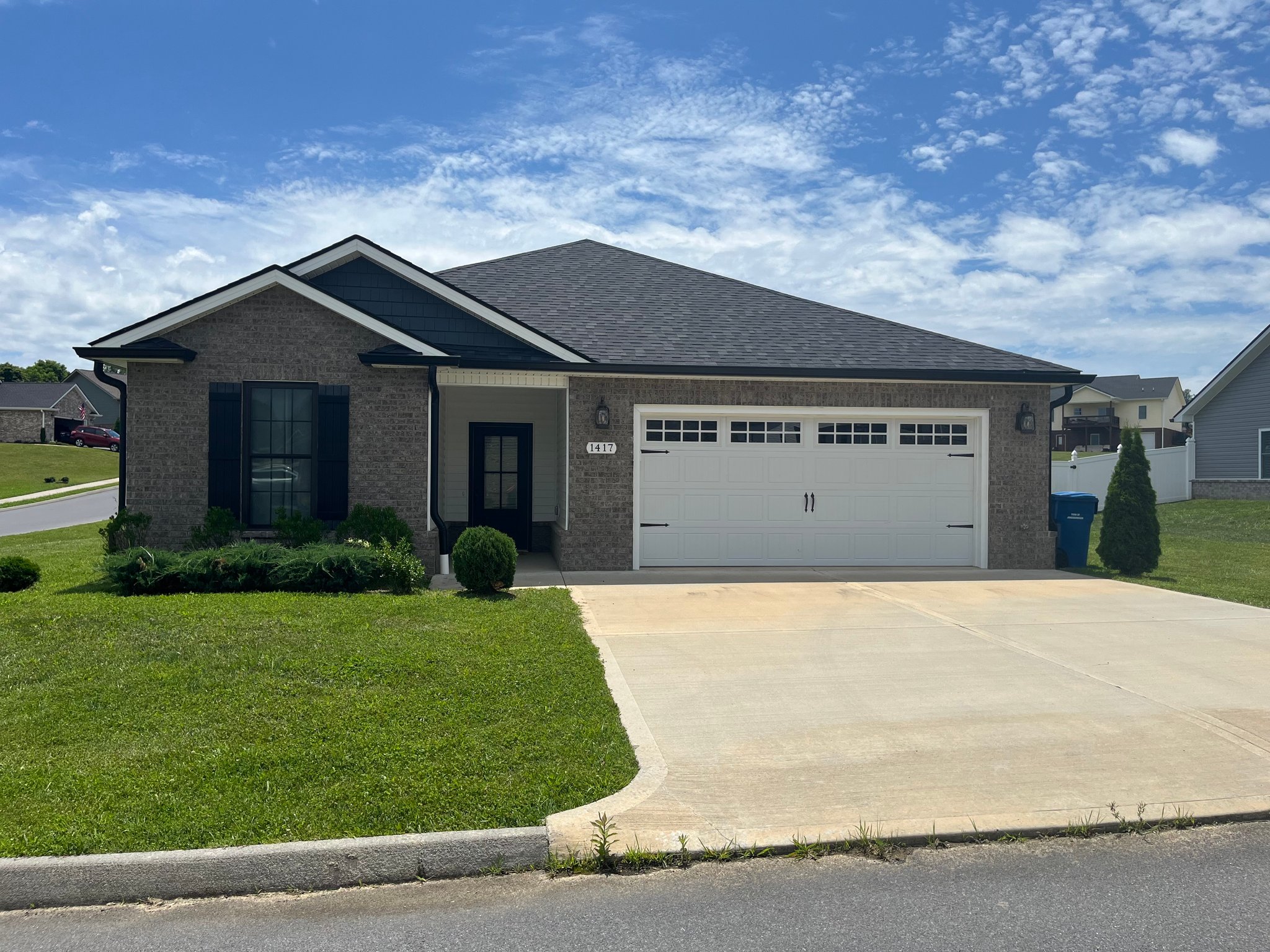 Jonesborough House: 1417 Lemongrass Drive