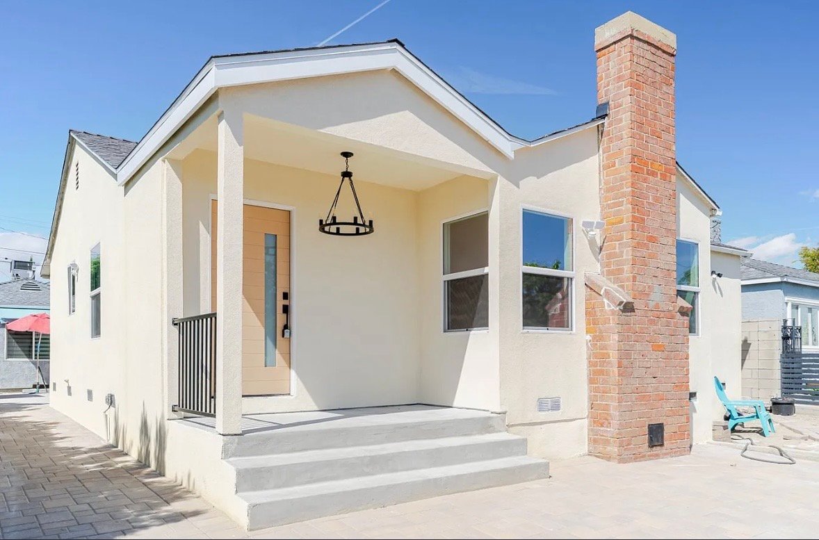 North Hollywood House: 11911 stagg st
