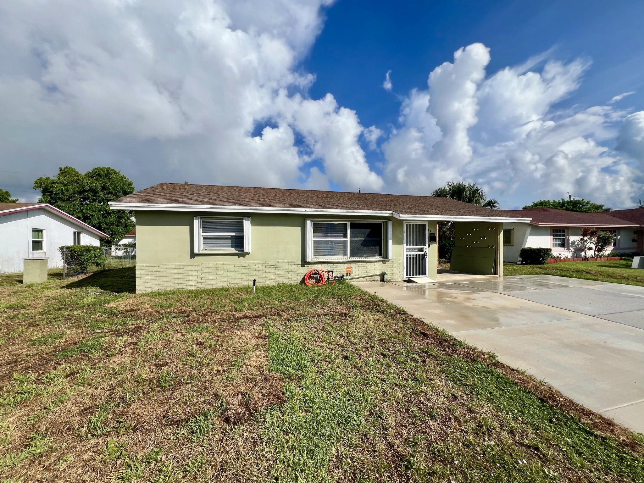 West Palm Beach House: 603 Clear Lake Ave