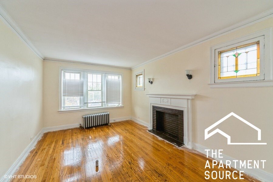 Oak Park Apartment: 10 Adams st #3