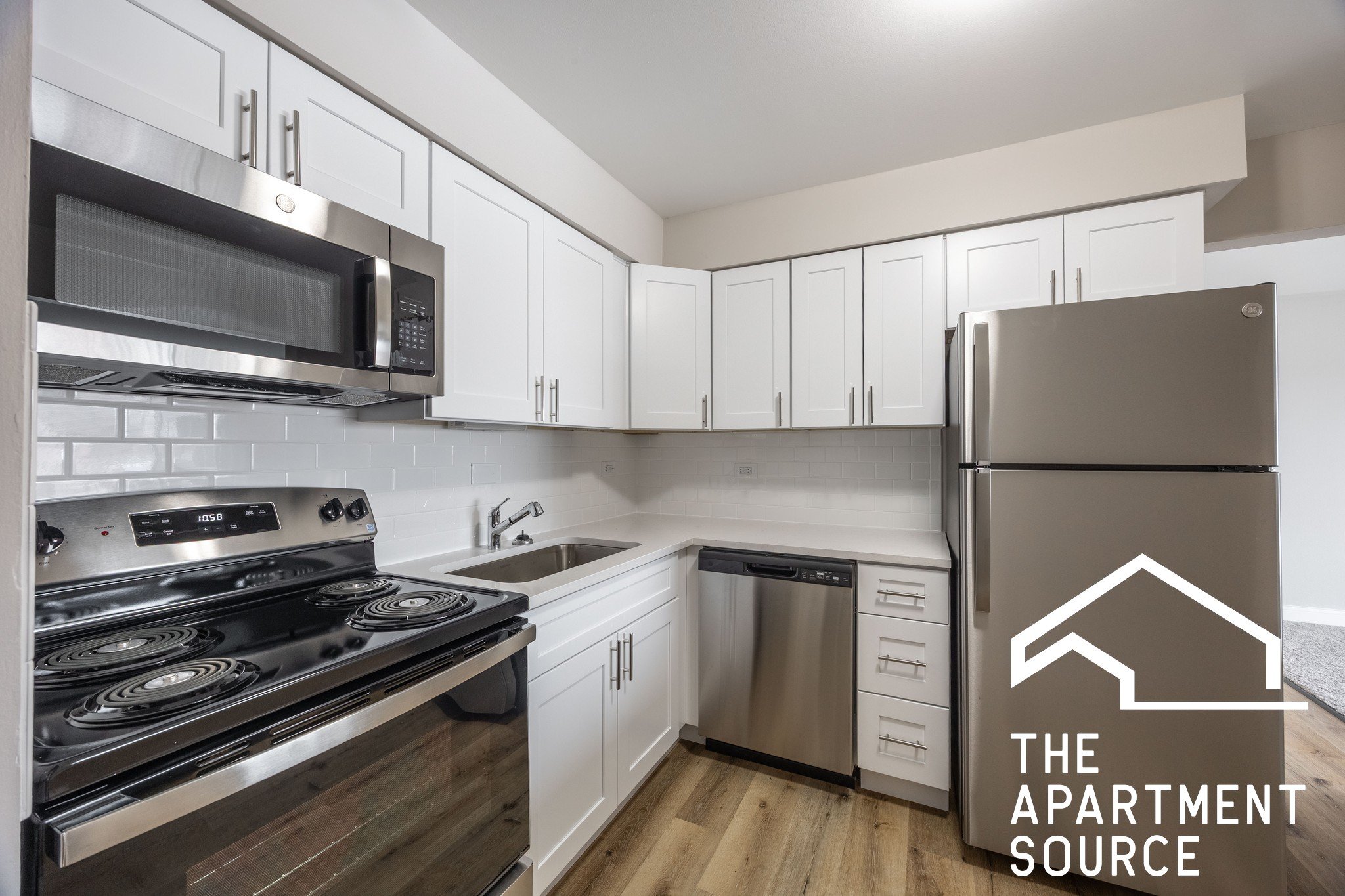 Oak Park Apartment: 110 N Kenilworth Ave #1F
