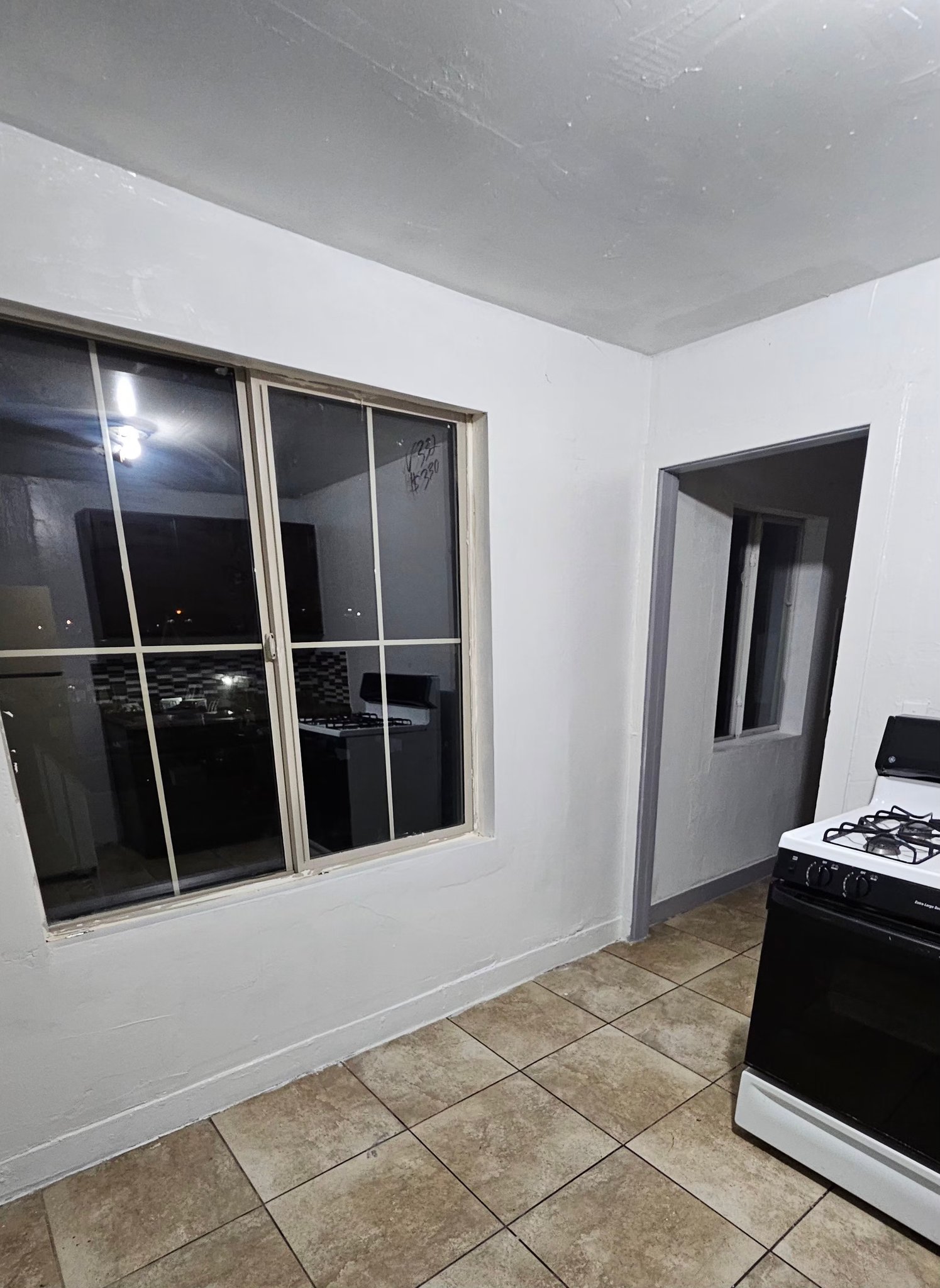 Phoenix Apartment: 1333 west Taylor Street