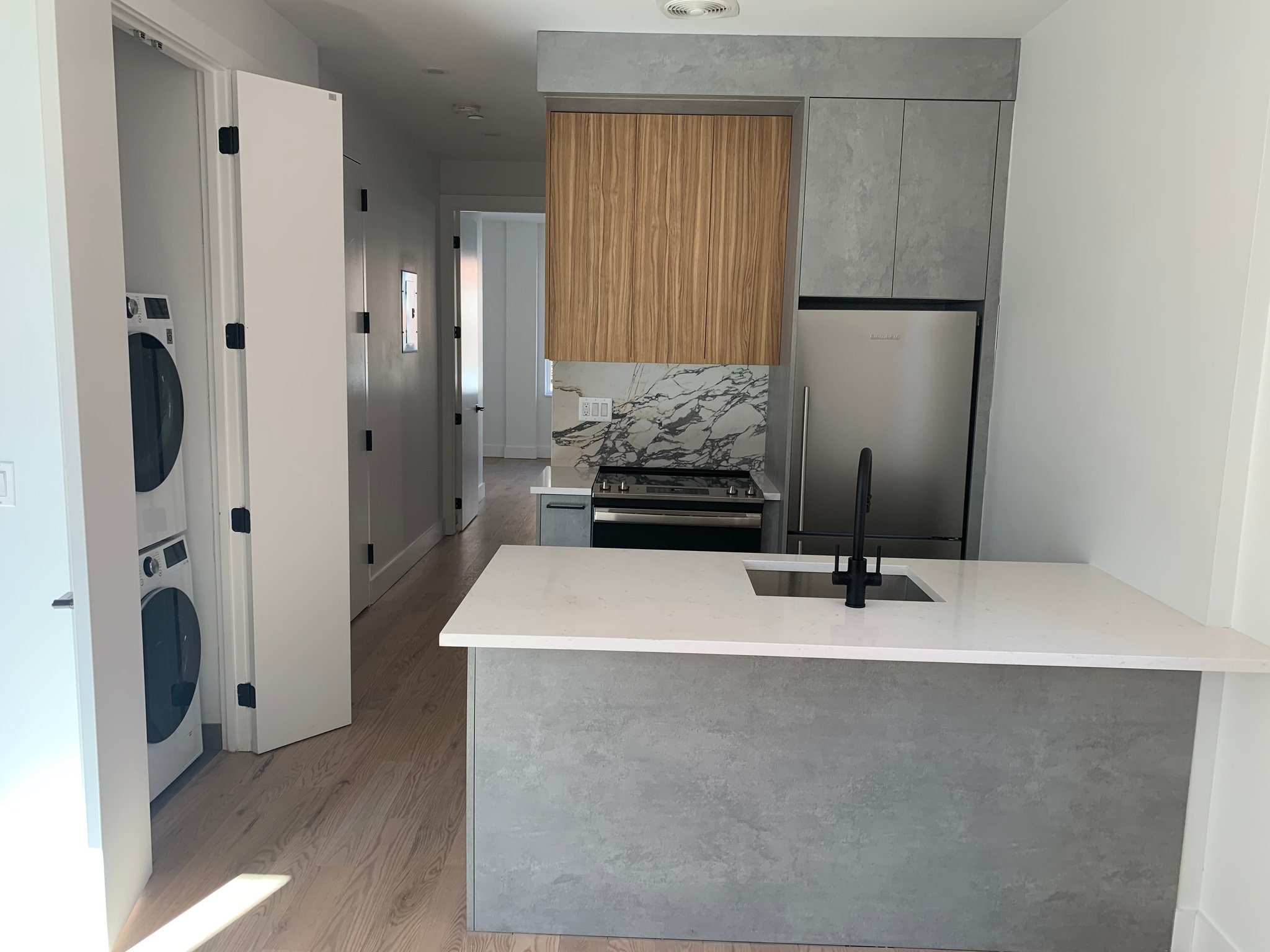 Brooklyn Single Room: 1526 Lincoln Pl