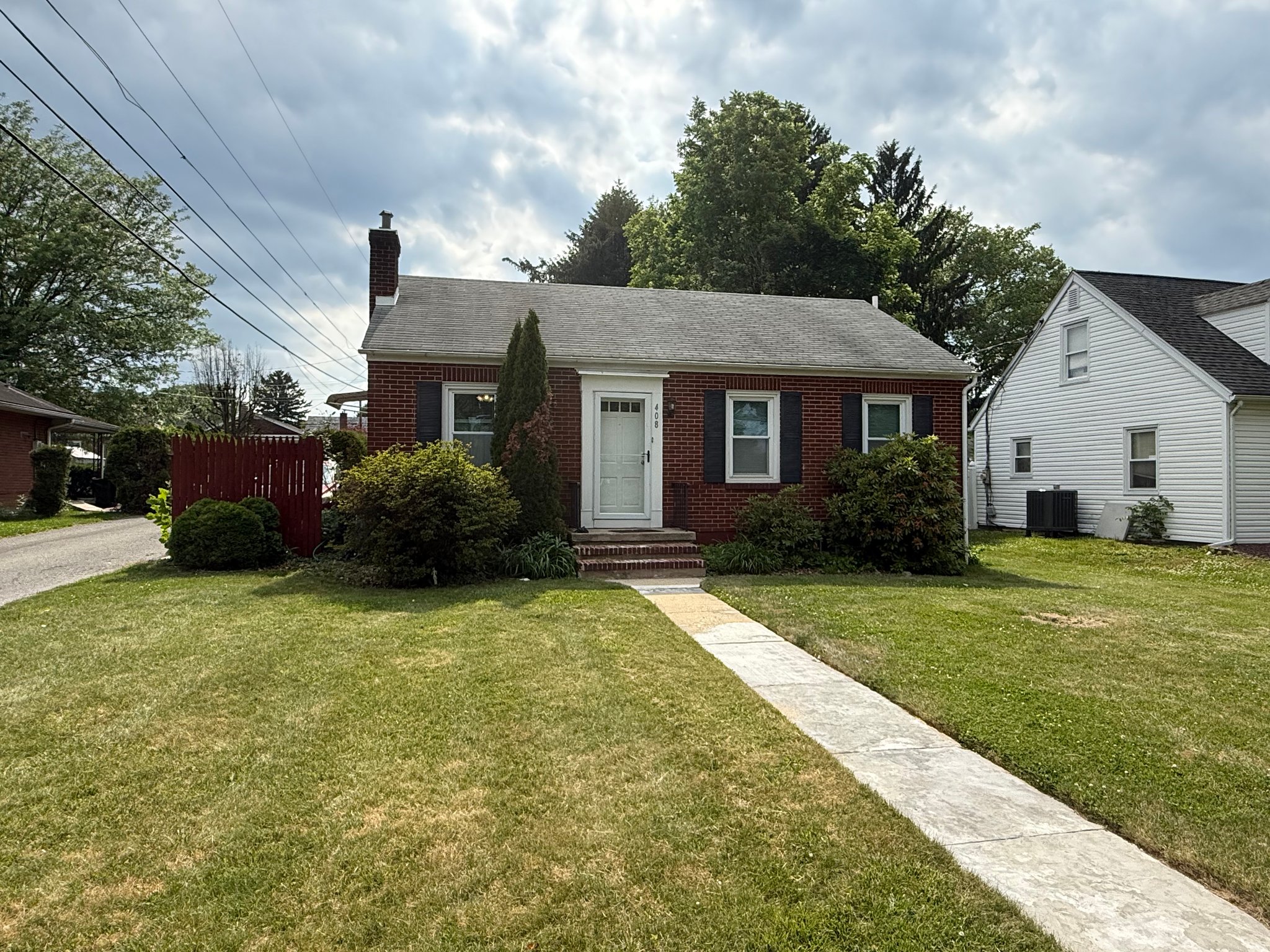 Allentown House: 408-410 S 24th St