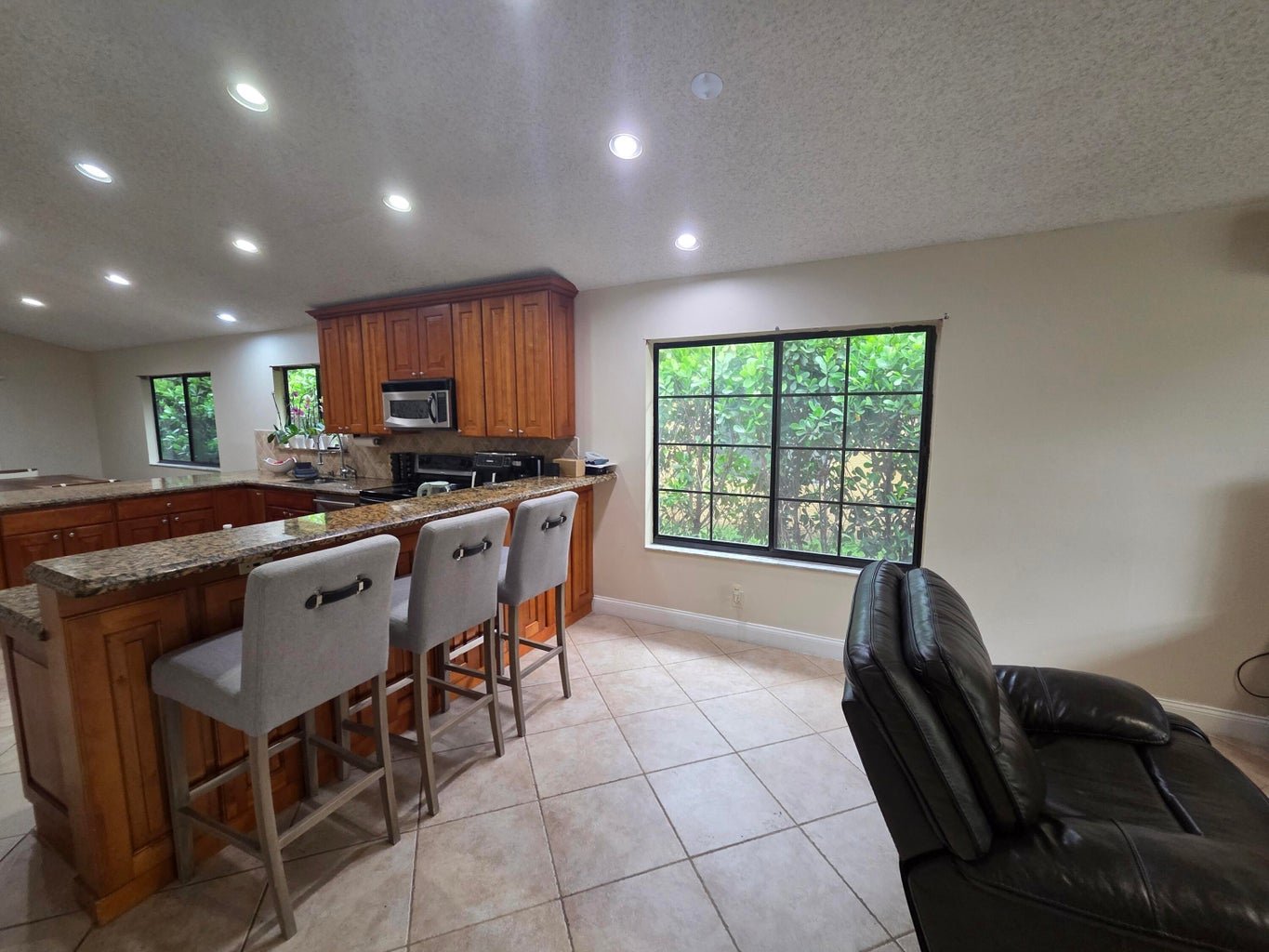 Deerfield Beach House: 4170 NW 6th Street