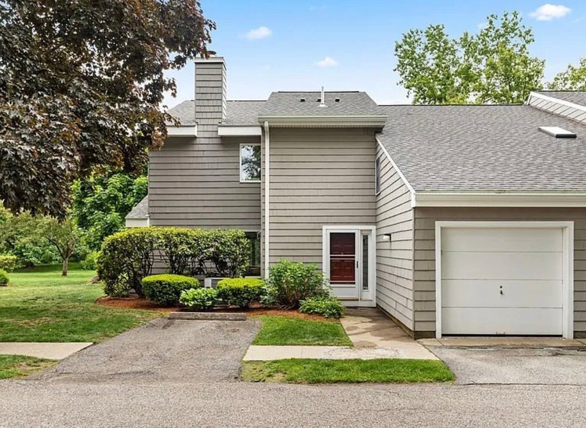 Winchester Townhome: 171 Swanton St