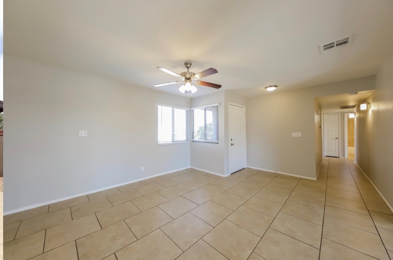 Glendale House: 9709 N 57Th Ave