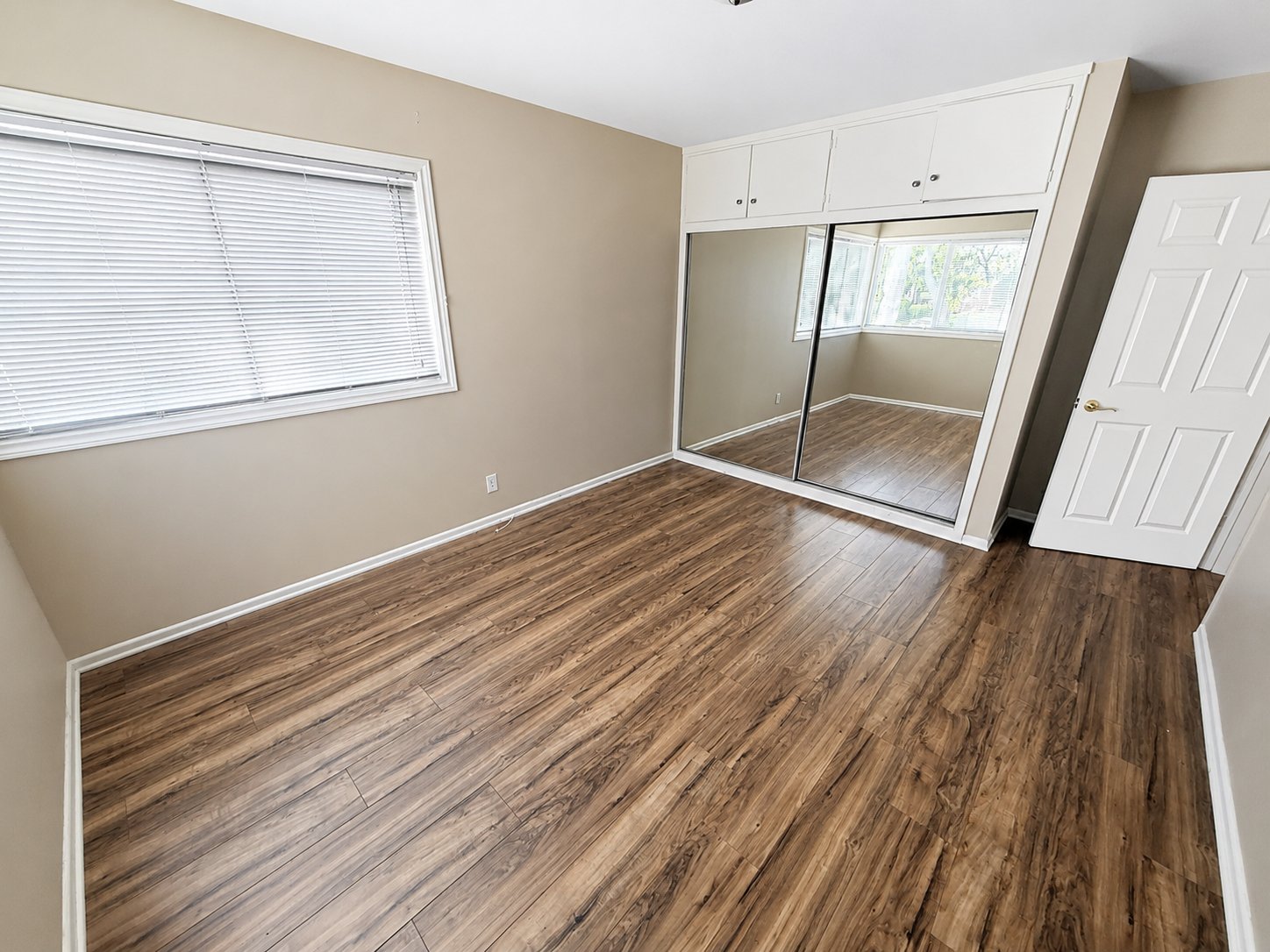 Glendale Apartment: 2500 Canada Blvd.