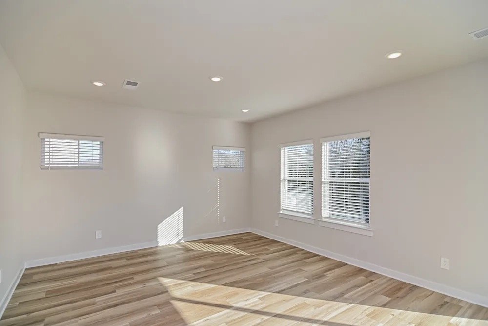 Clarksville House: 1098 Bluffton Cir