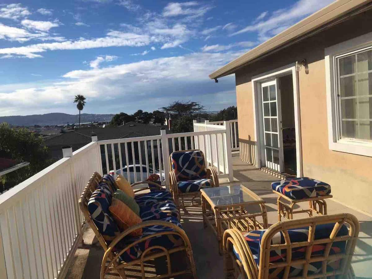 Seaside Multiplex: 1724 Luxton St