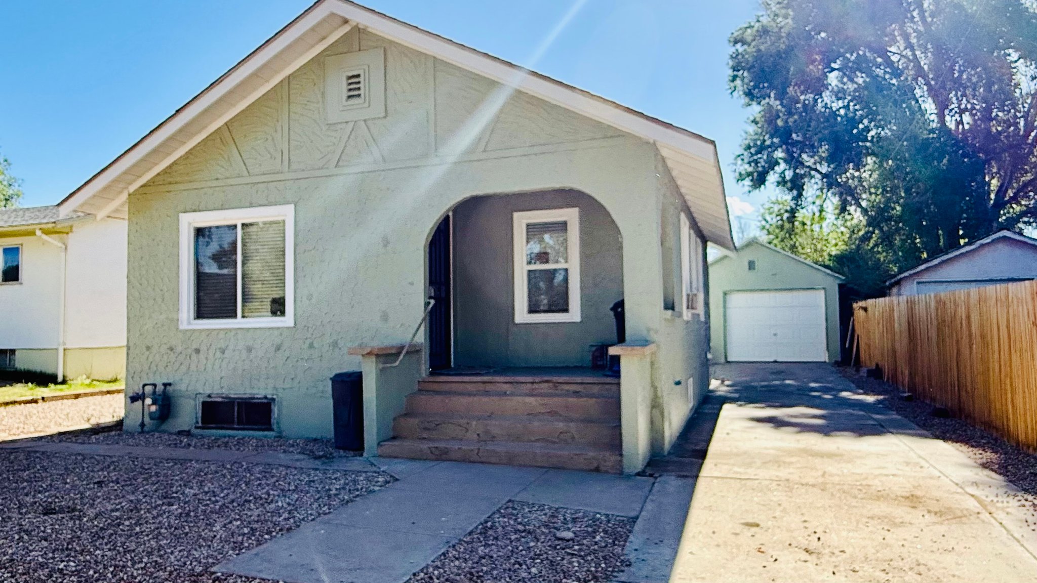 Pueblo House: 1339 Jackson Street