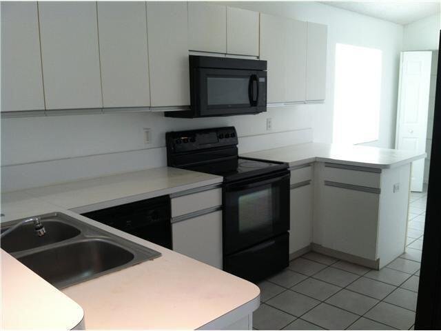 Wellington House: 1743 Barnstable Road