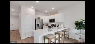 Runnemade Townhome: 10 Whaler Drive