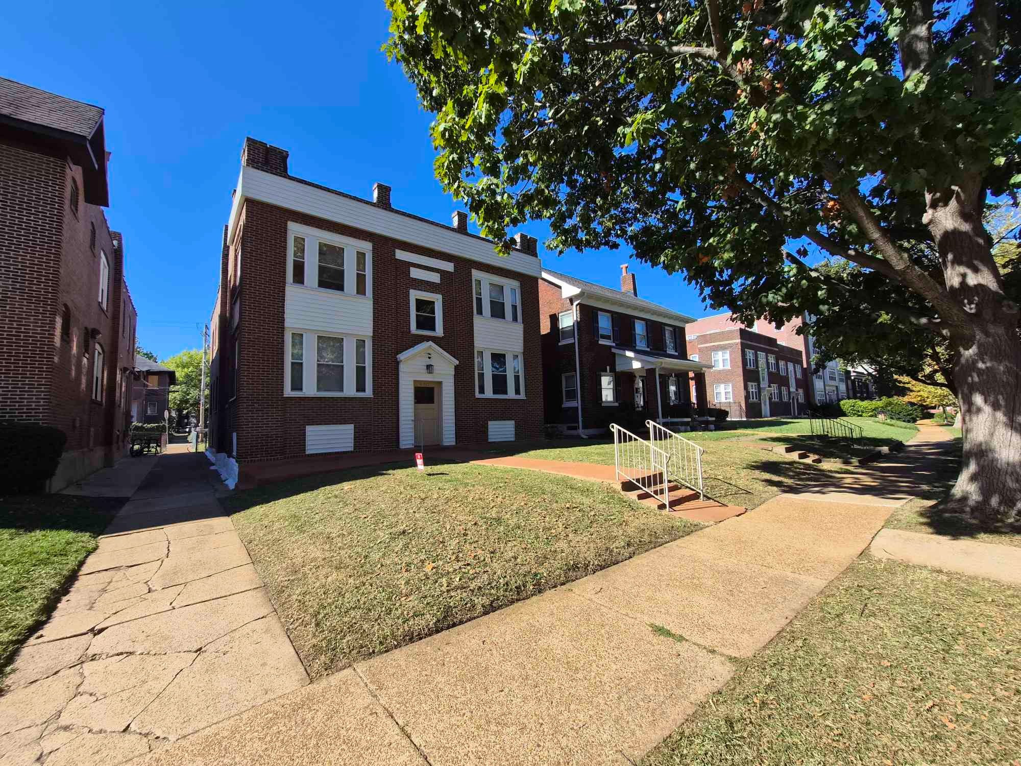 Saint Louis Multiplex: 6321 Cates Ave