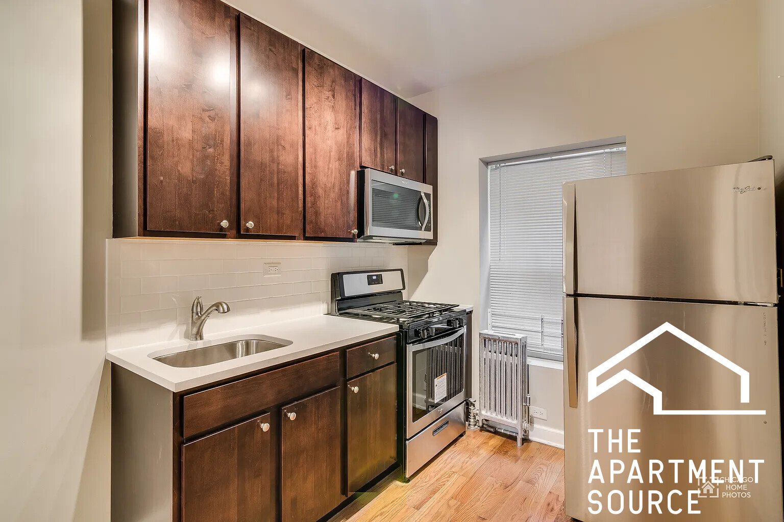Chicago Apartment: 838 E 53rd st #2w