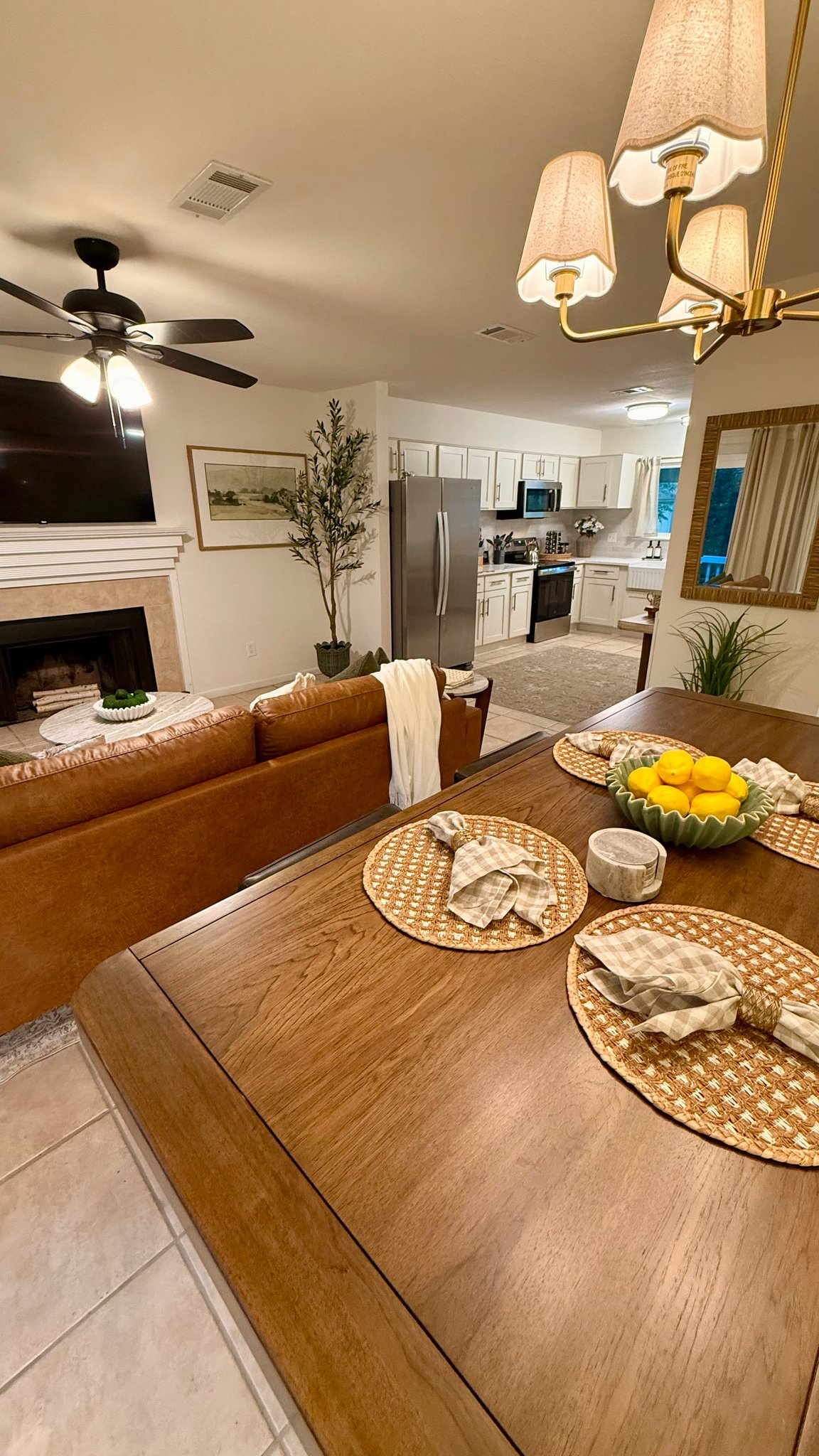 Spring House: 1 Laurel Oak Pl