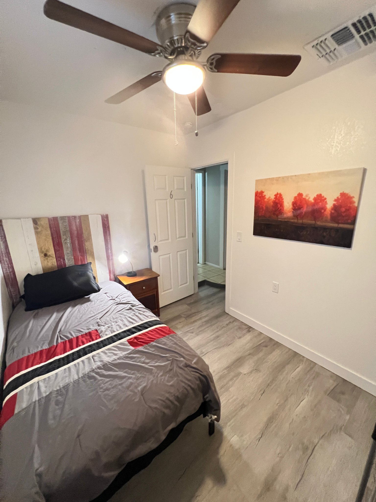 Phoenix Single Room: 2019 E Southern Ave