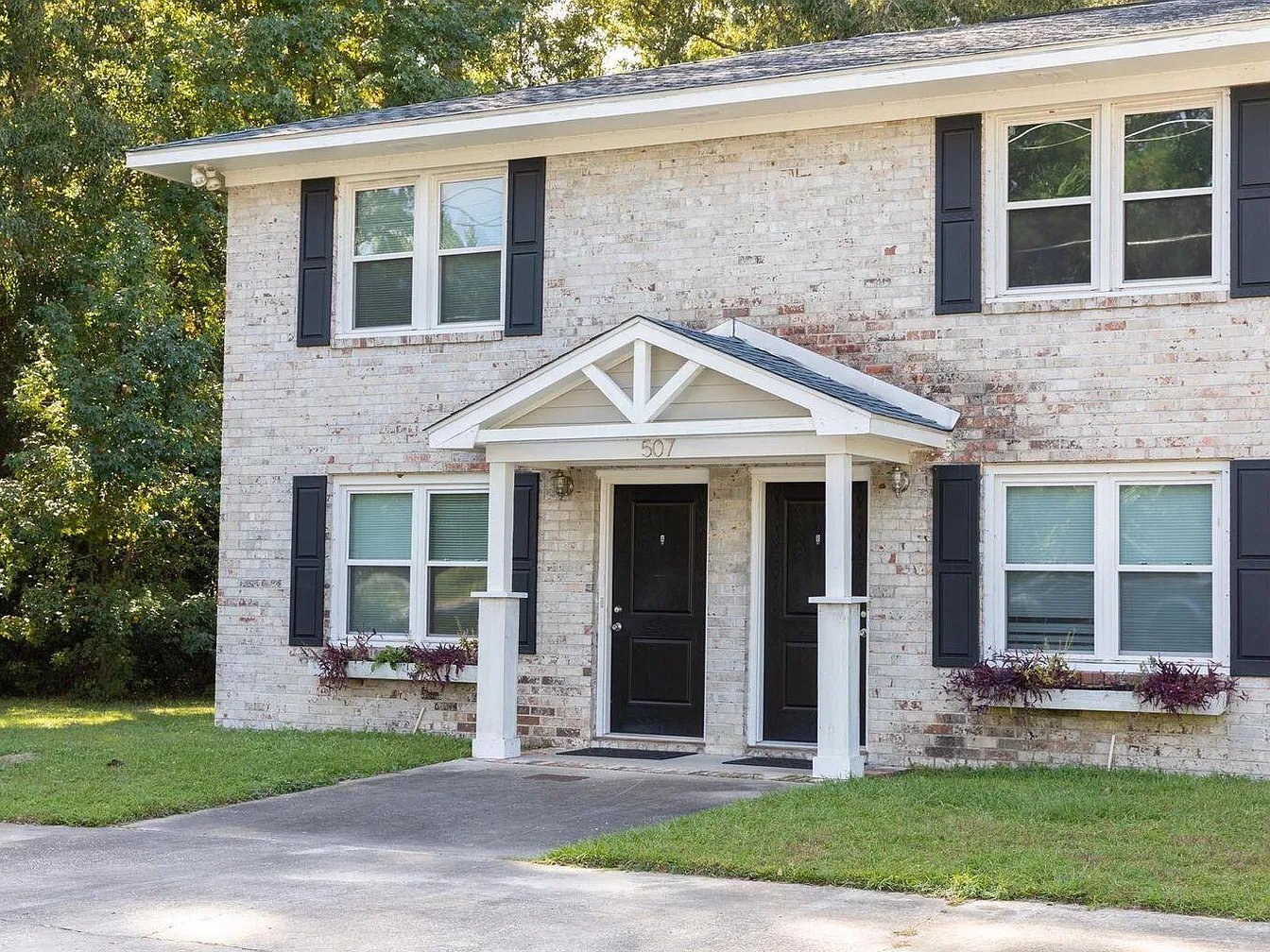 Charleston Townhome: 507 Arlington