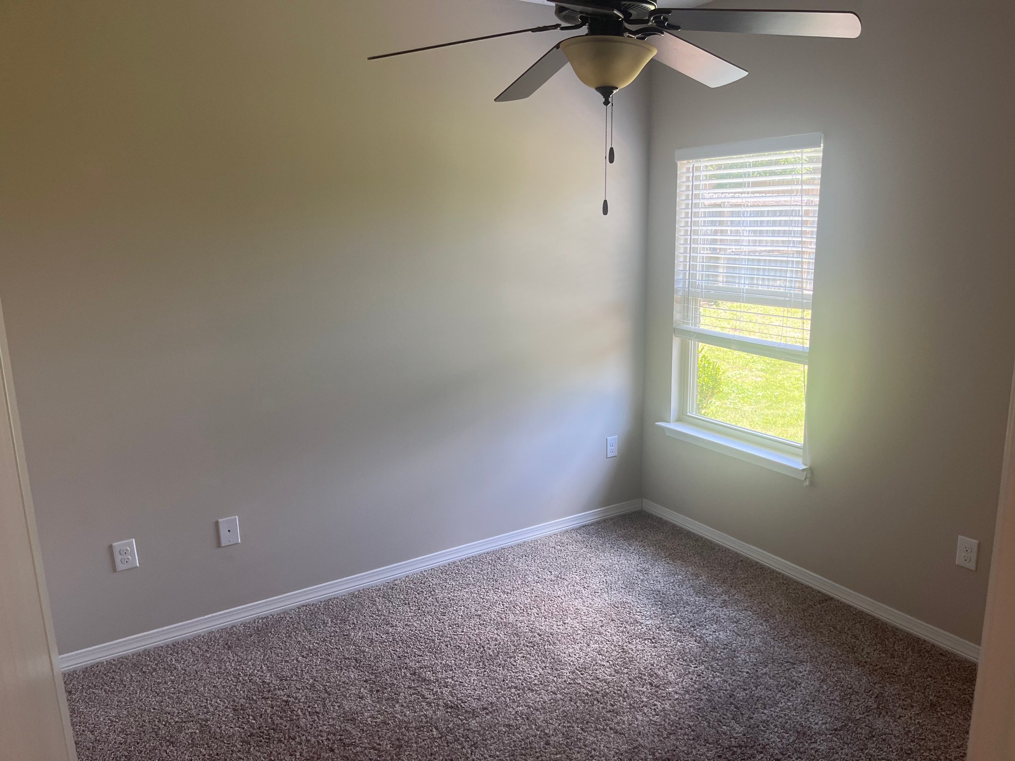 Crestview Single Room: 5177 Rabbit run