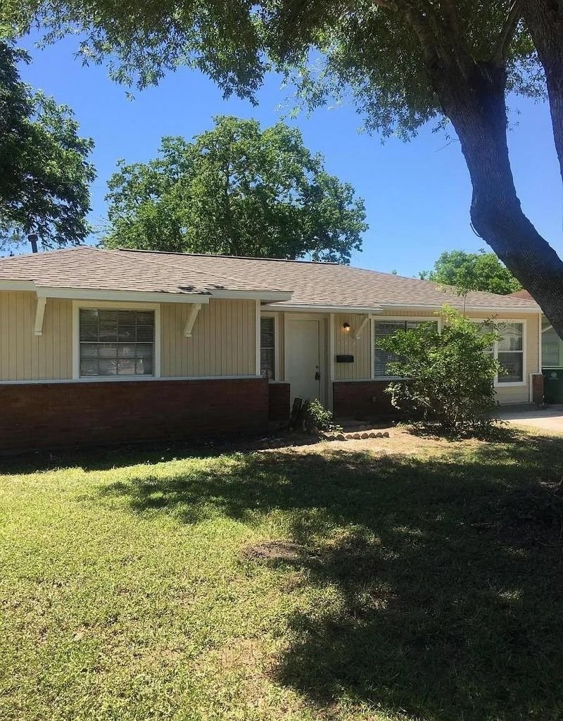 Houston House: 10614 Edgar St