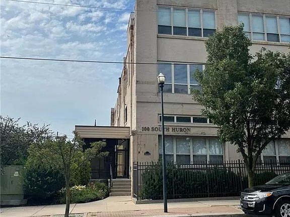 Toledo Condo: 100 S. Huron St