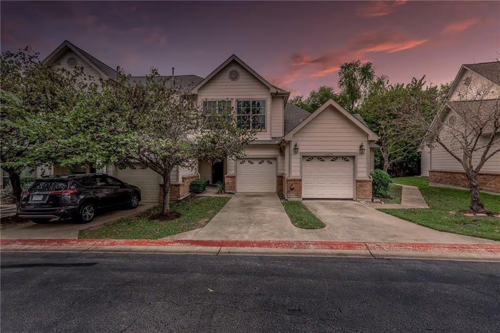 Austin Townhome: 12250 Abbey Glen Ln