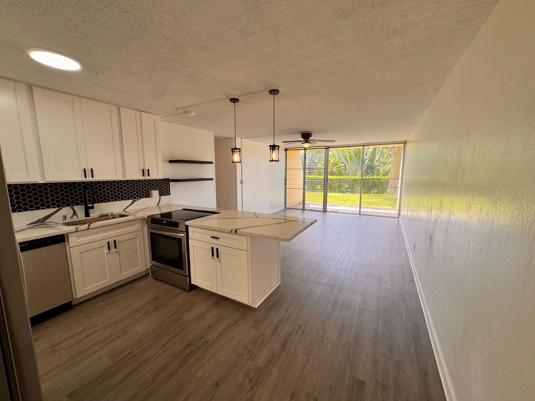 Mililani Condo: 95-2052 Waikalani Pl