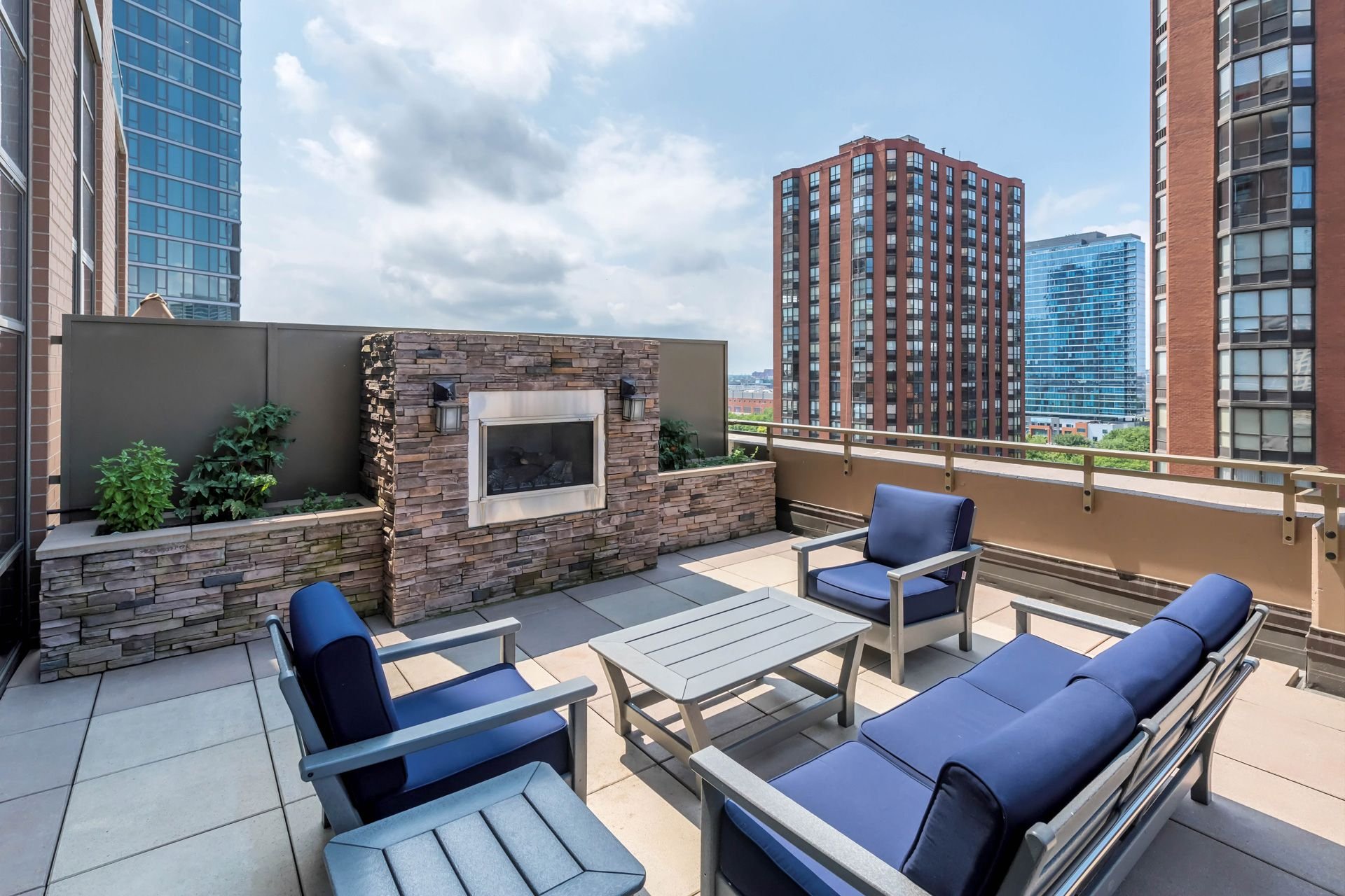 chicago Condo: 8 East 9th. St.