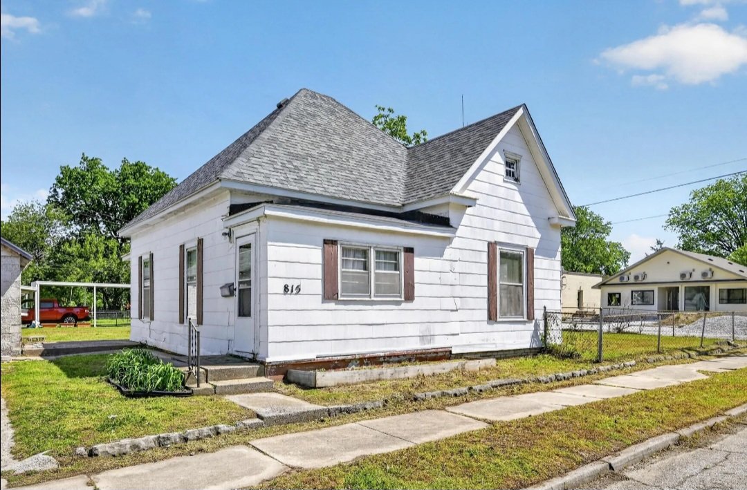 Joplin House: 815 W 5th St