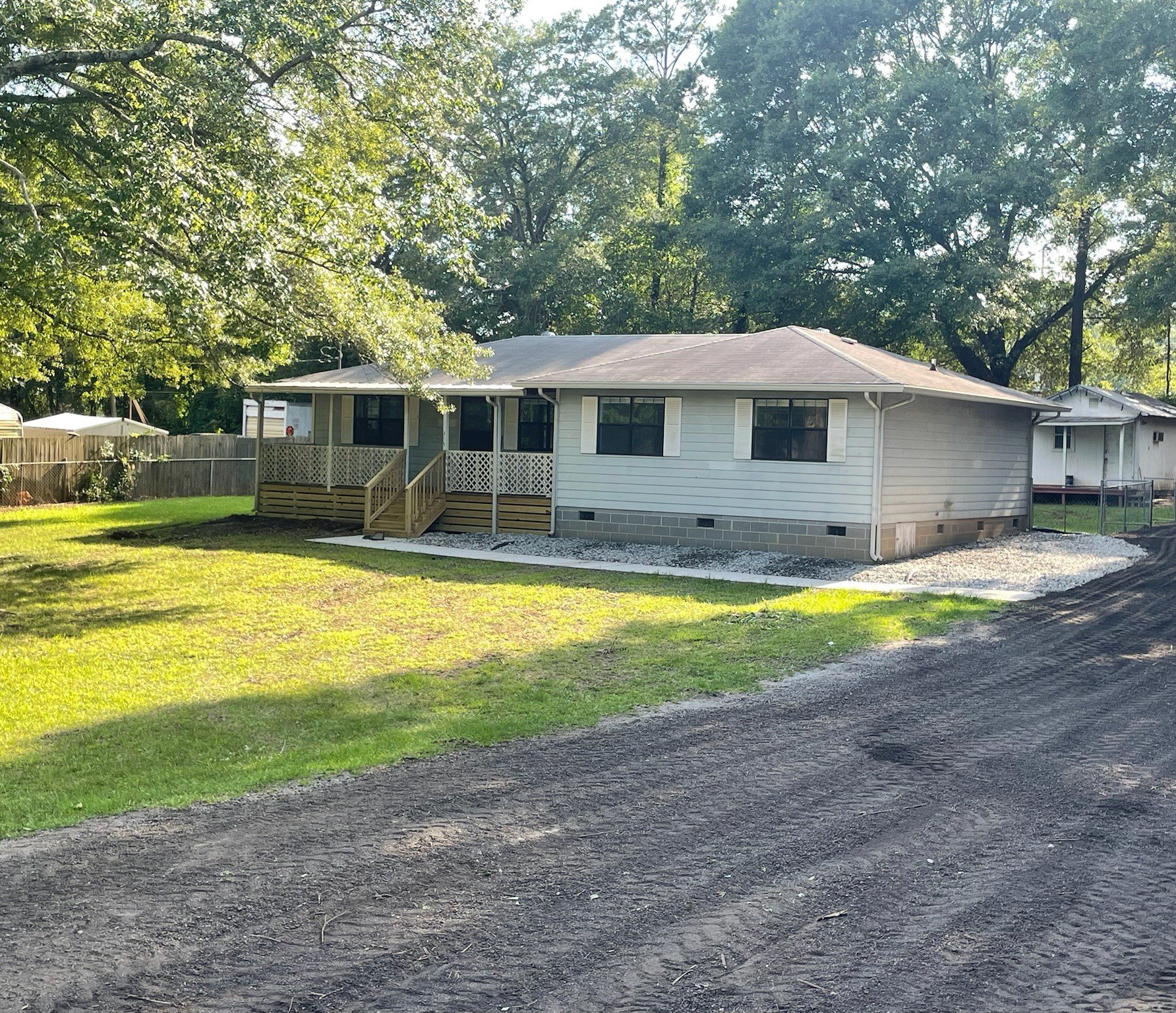 Stockbridge House: 119 Lambert Drive