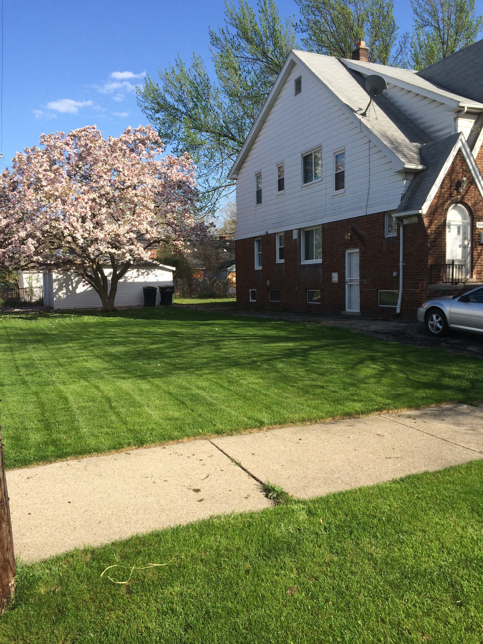 Detroit Condo: 10880 Stratman