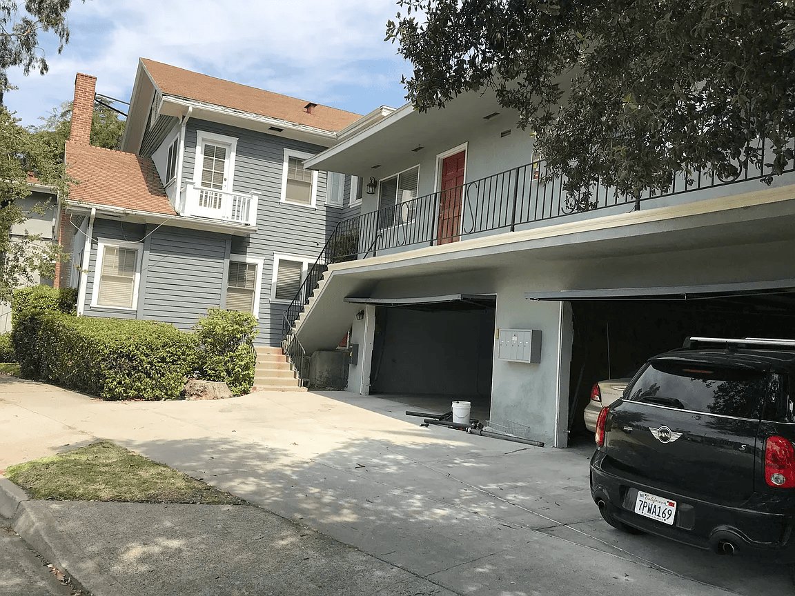 Pasadena Apartment: 240 S Holliston Ave