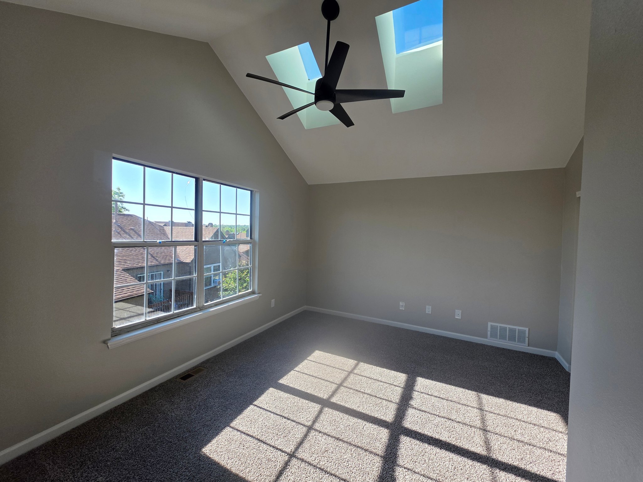 Aurora Single Room: 17326 E. Rice Cir.