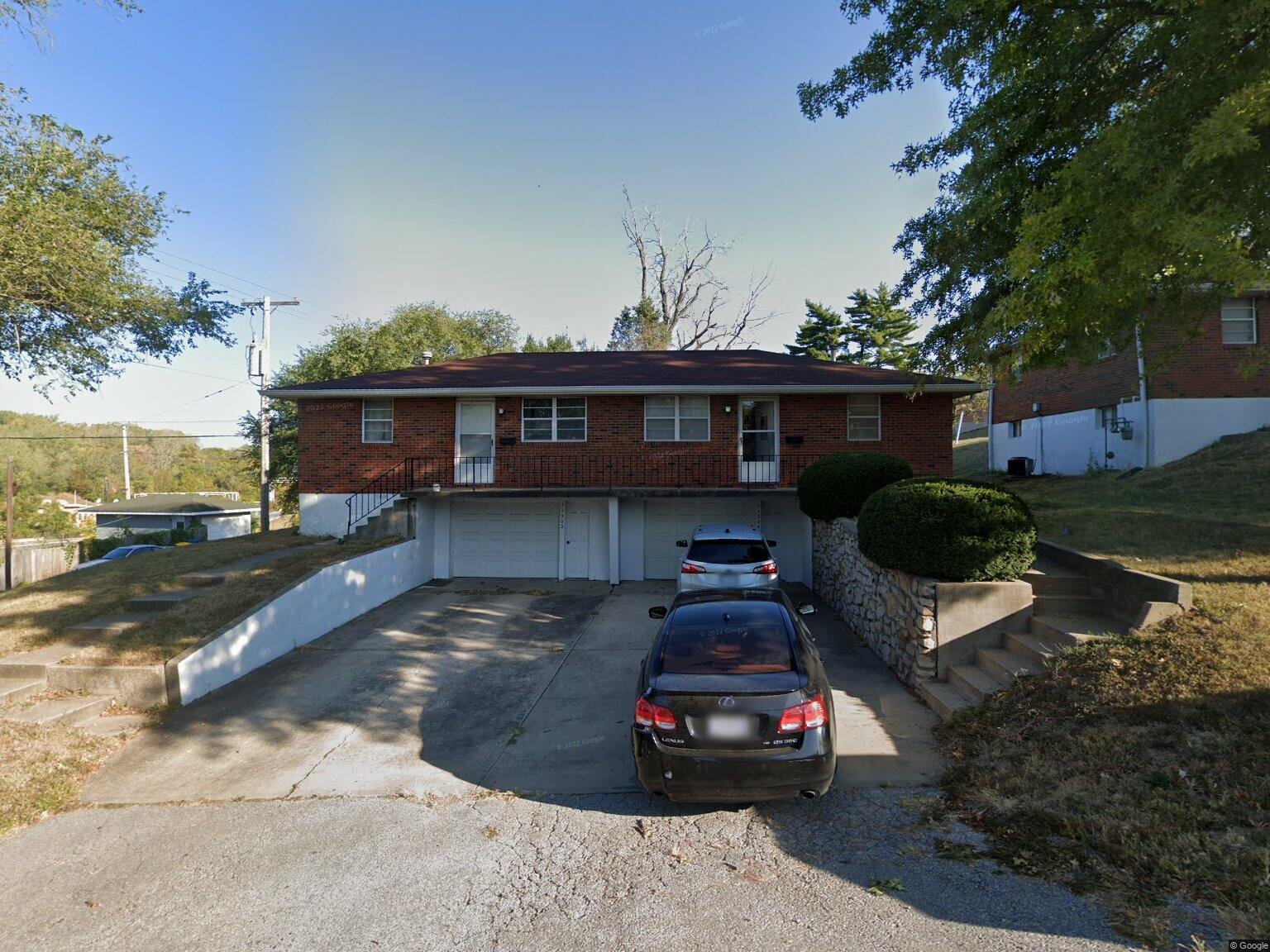 Sugar Creek Multiplex: 11302 Putnam St
