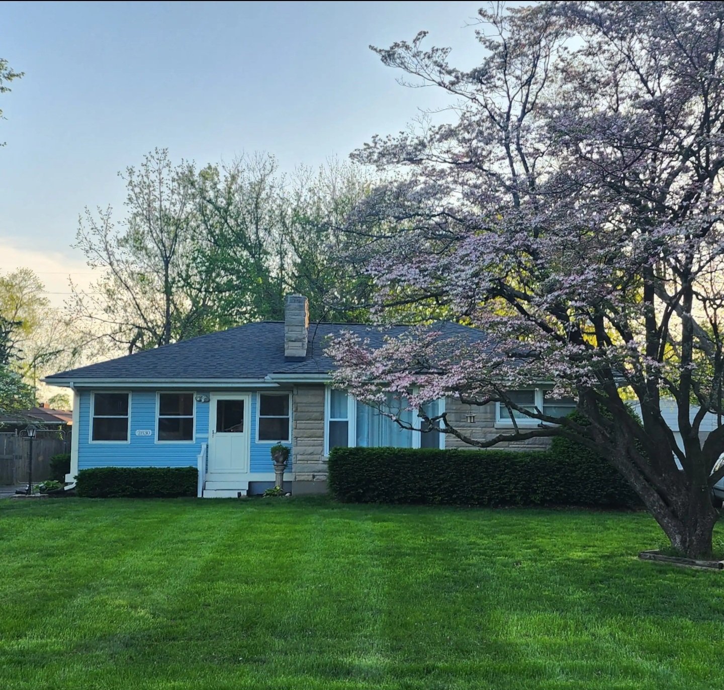 Louisville House: 2830 Esther Blvd
