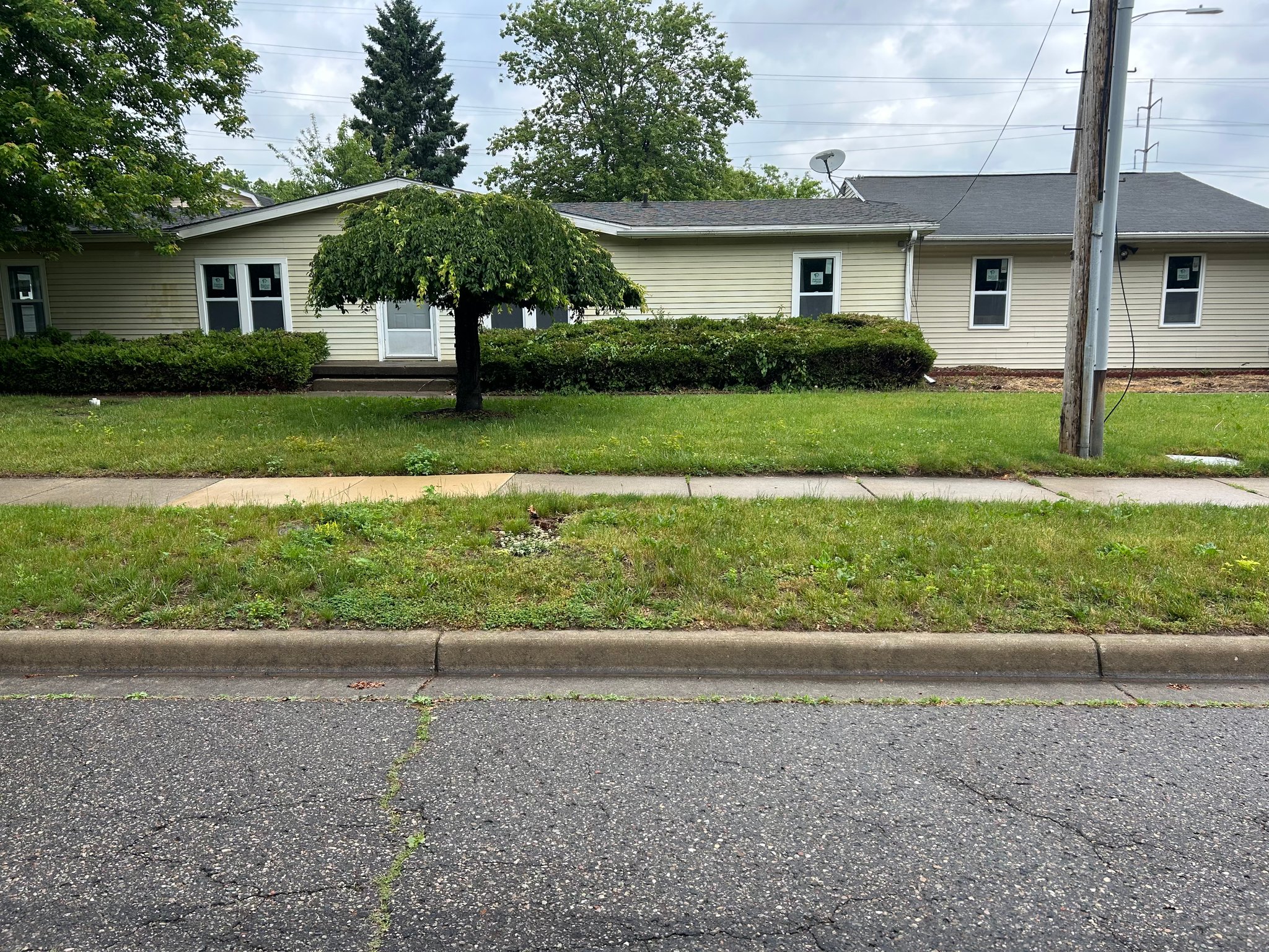 Lansing House: 820 Mel Ave