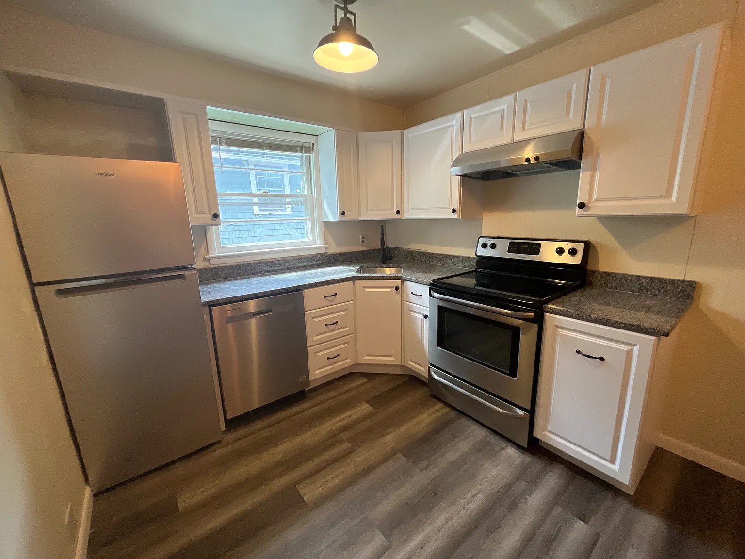 Winchester Multiplex: 115 W Monmouth Street