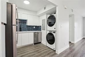Sunrise Apartment: 3244 NW 84th Ave