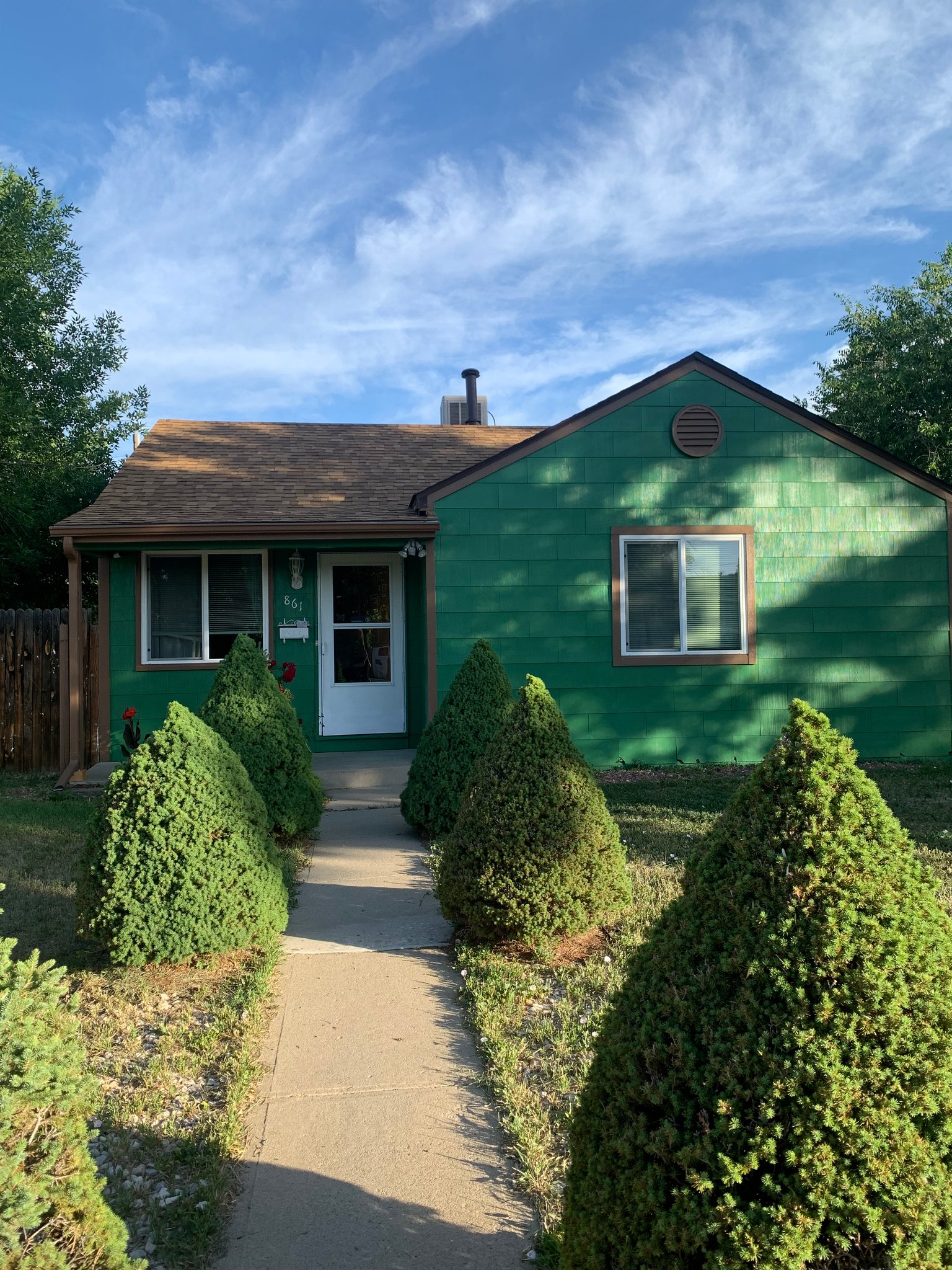 Aurora House: 861 Newark St