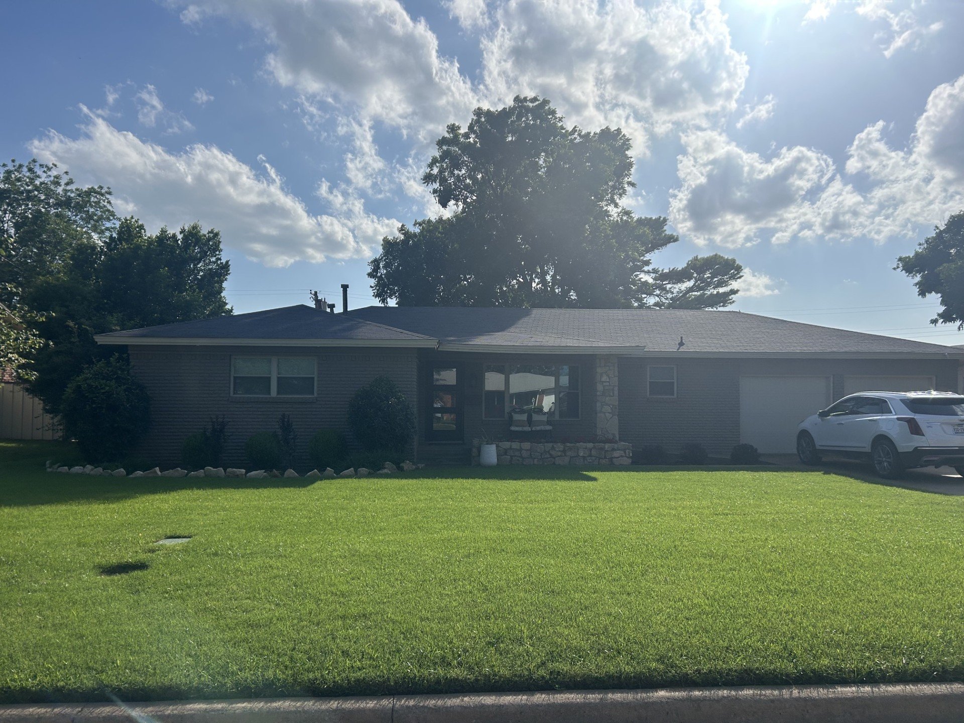 Vernon House: 2412 Crescent Dr
